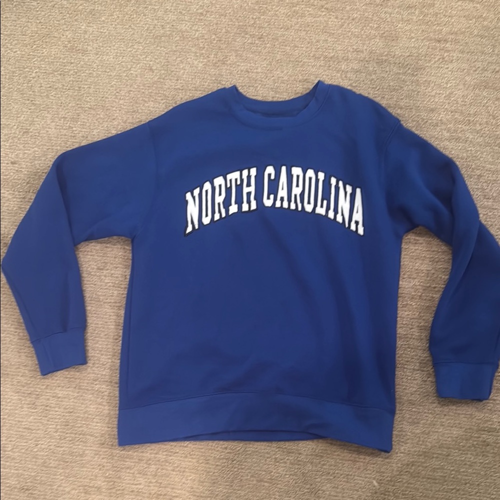 Blue North Carolina Men's Sweater; size Large